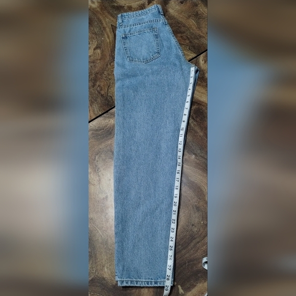 PrettyLittleThing Light Blue Straight Leg Jeans Size (4) - Picture 4 of 13